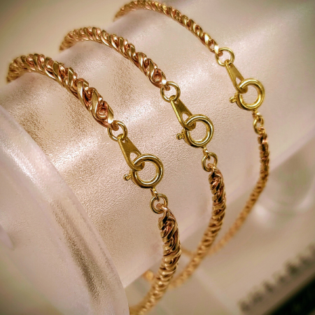 OEM�E�ʒ��ɂ���